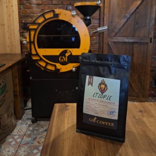 Etiopie Yirgacheffe 👉 Ve vašem šálku ucítíte jemnou sladkost, citrusy a květinové tóny.🌼🍊 Káva, která nikdy nezklame. ➡️ K...